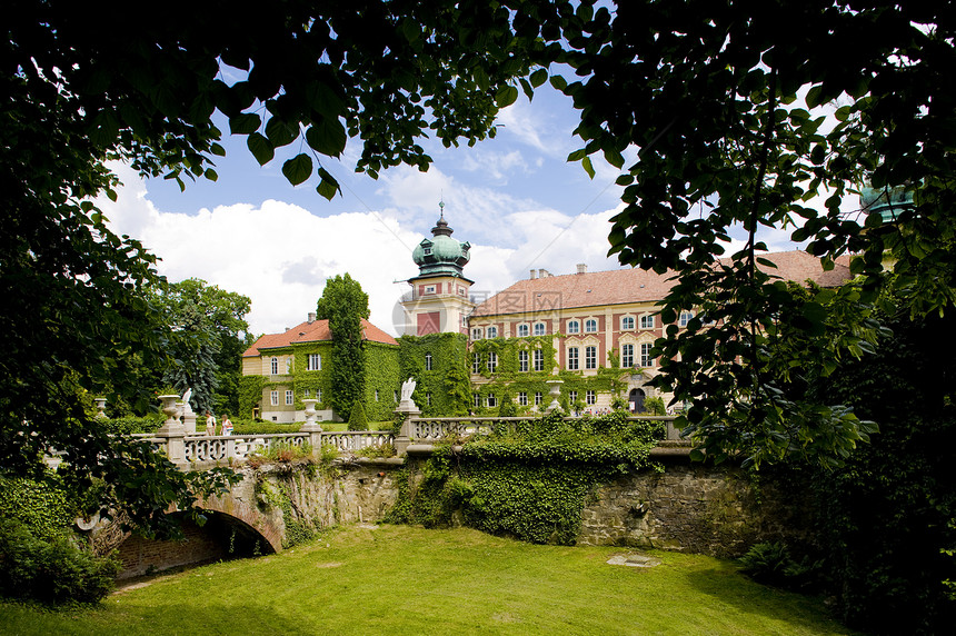 波兰 兰特克城堡历史性建筑物建筑历史外观位置宫殿旅行纪念碑花园图片