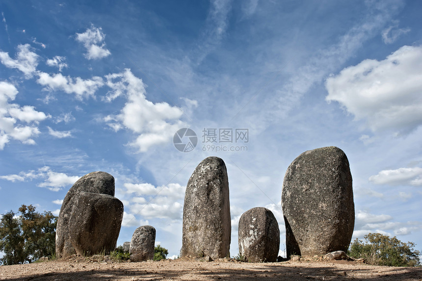 埃沃拉阿尔门德雷斯巨石纪念碑纪念碑石器竖石时代历史性地标花岗岩巨石宗教石头图片