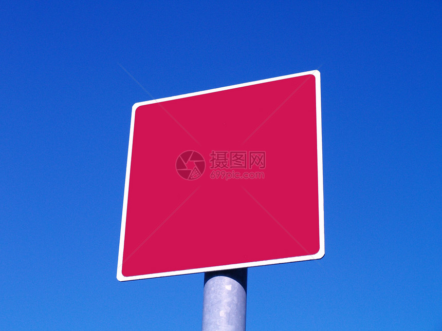 红符号蓝色天空红色空白横幅木板图片