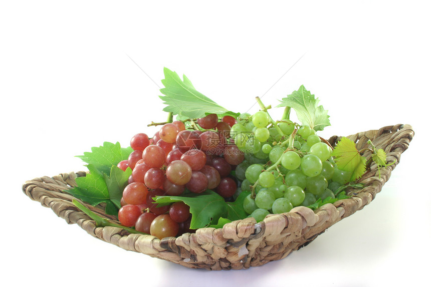 红葡萄和明葡萄叶子红色植物学酒蔓篮子藤蔓季节水果白色绿色图片