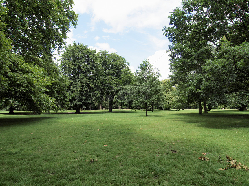 伦敦肯辛顿花园王国英语绿色花园树木公园草地植被图片