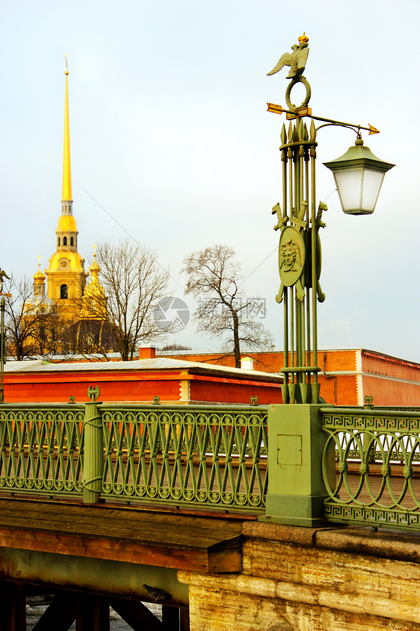 圣彼得堡的符号教堂圆顶地标场景建筑国家据点历史城市砖块图片