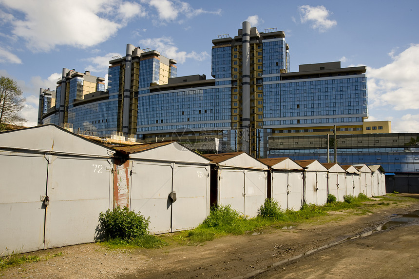 旧和新建筑学地面住宅房子交通运输地下室车道蓝色城市图片