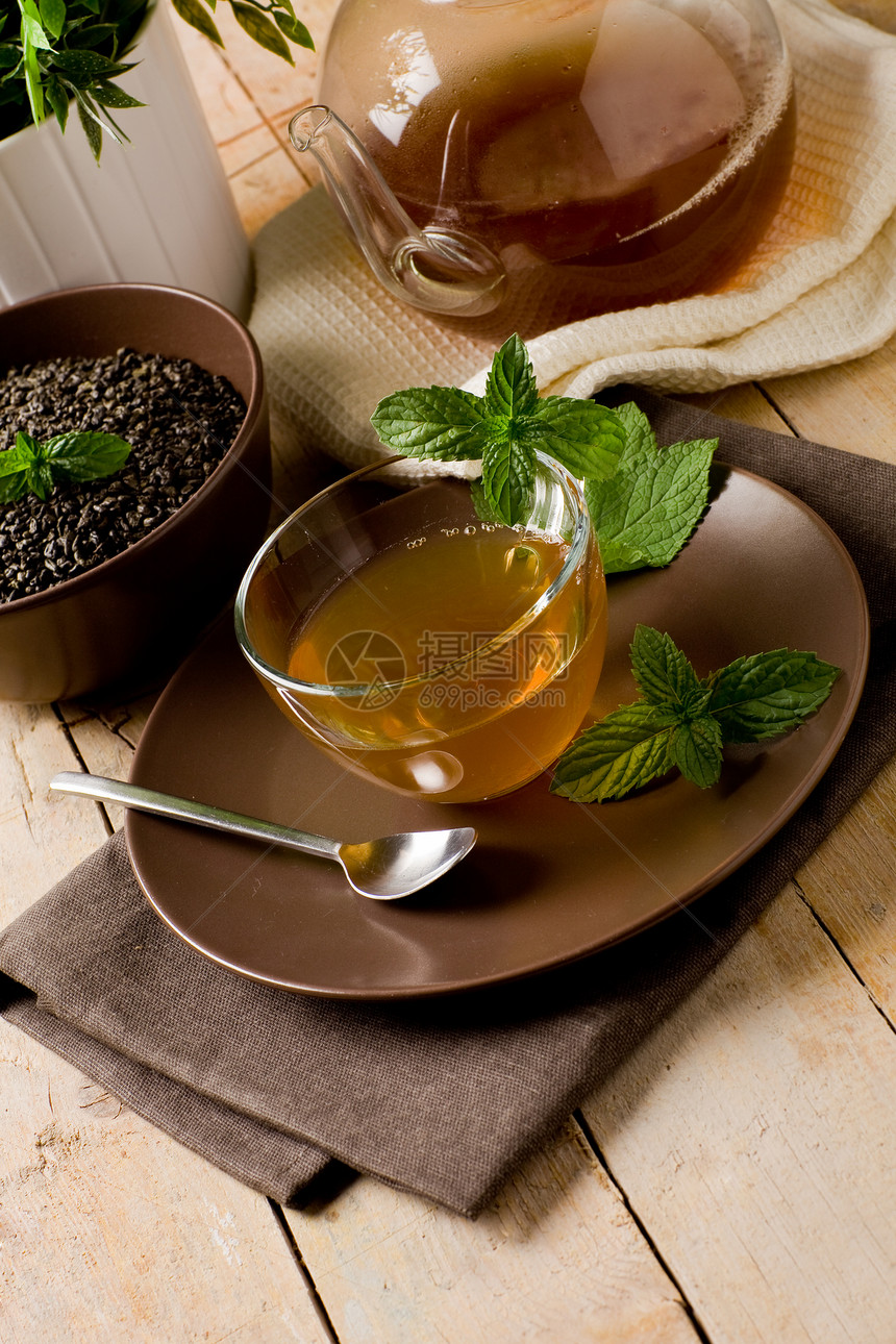 绿薄荷茶味道桌子毛巾芳香液体草本叶子植物茶匙水晶图片