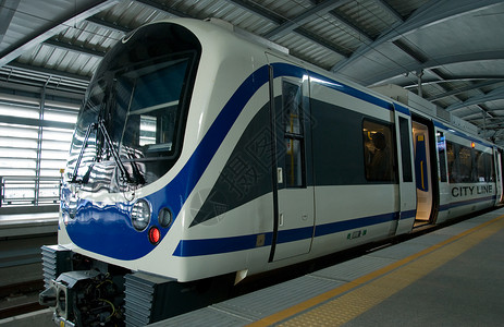 素坤逸车站曼谷一个站点的连接机场火车运输建造旅游城市灰色铁路建筑学链接旅行蓝色背景
