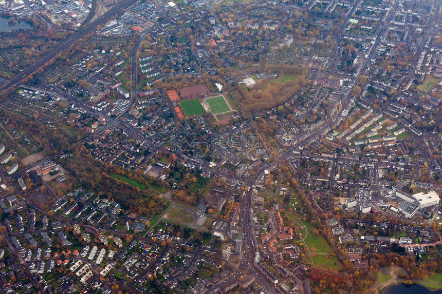 德国 欧洲杜塞尔多夫郊区的空中观察中心景观联盟建筑学天线运输住宅城市商业建筑图片