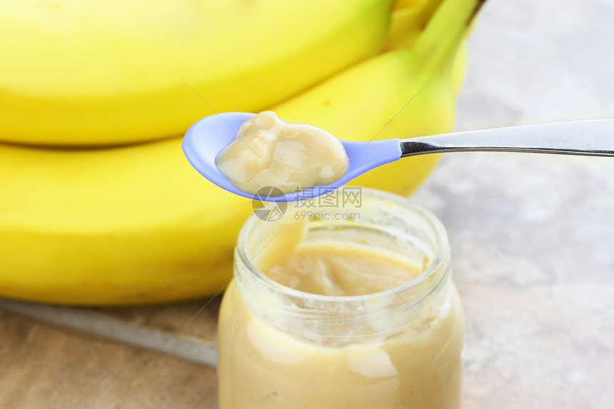 婴儿食品香蕉小吃浓汤塑料选择性焦点甜点食物汤匙营养图片