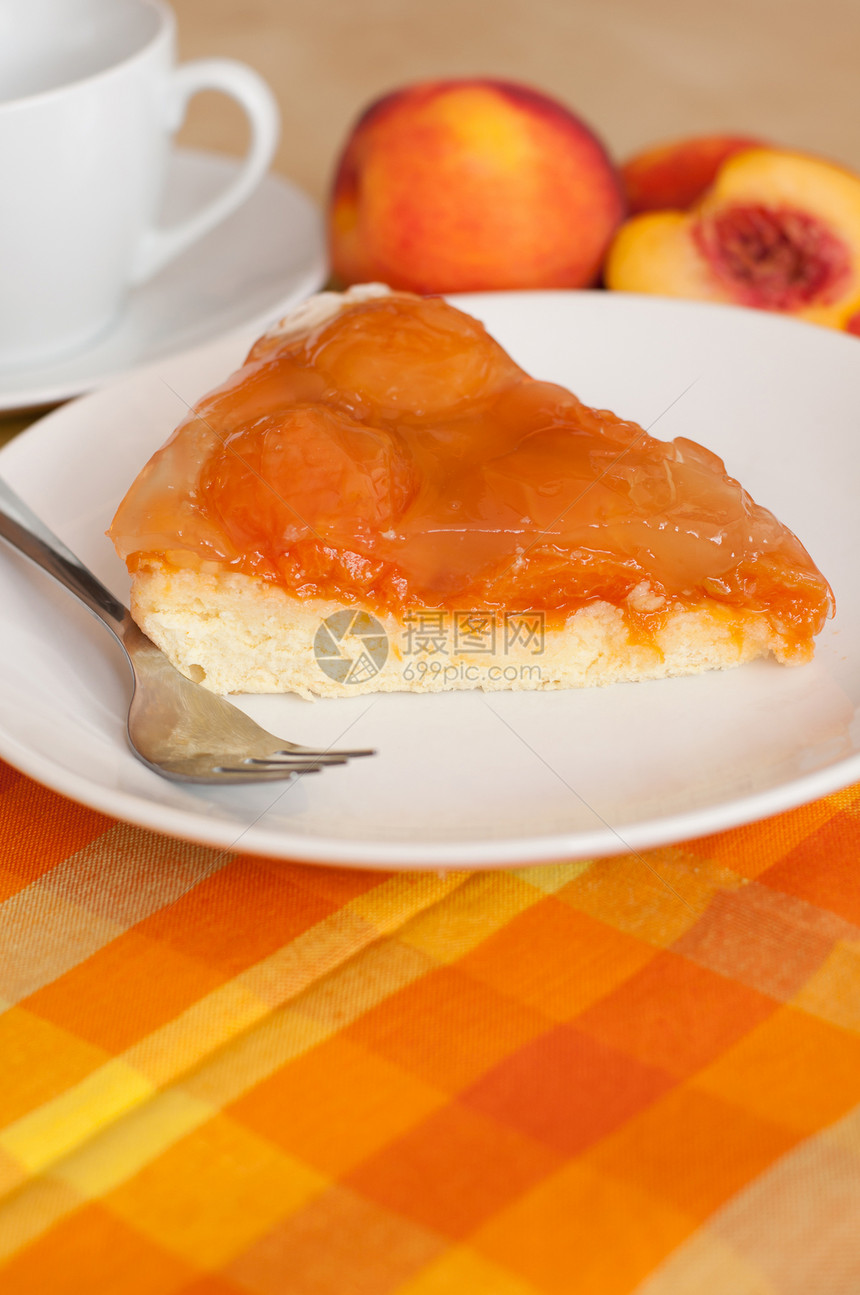 自制蛋糕甜点杯子桃子桌布橙子桌子盘子馅饼明胶图片