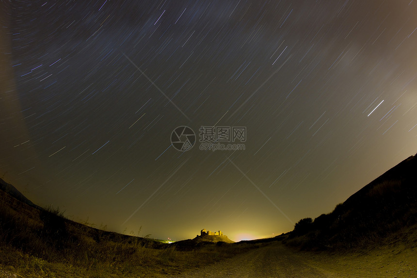 西班牙阿拉贡韦斯卡省蒙塔拉贡城堡鱼眼星星天空要塞世界据点堡垒外观夜景位置图片