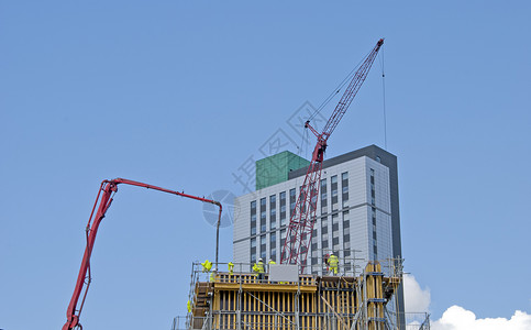 Crane塔和混凝土泵背景