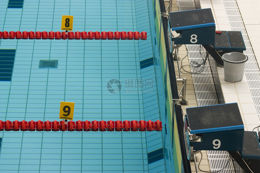 池闲暇运动竞赛运动员游泳图片