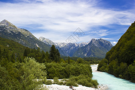 齐勒河谷阿尔卑斯山博韦茨国家的高清图片