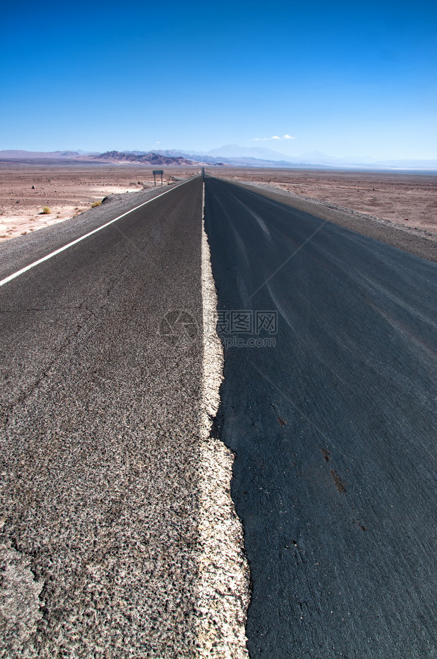 沙漠高速公路岩石旅行水泥领导干旱寂寞冒险图片