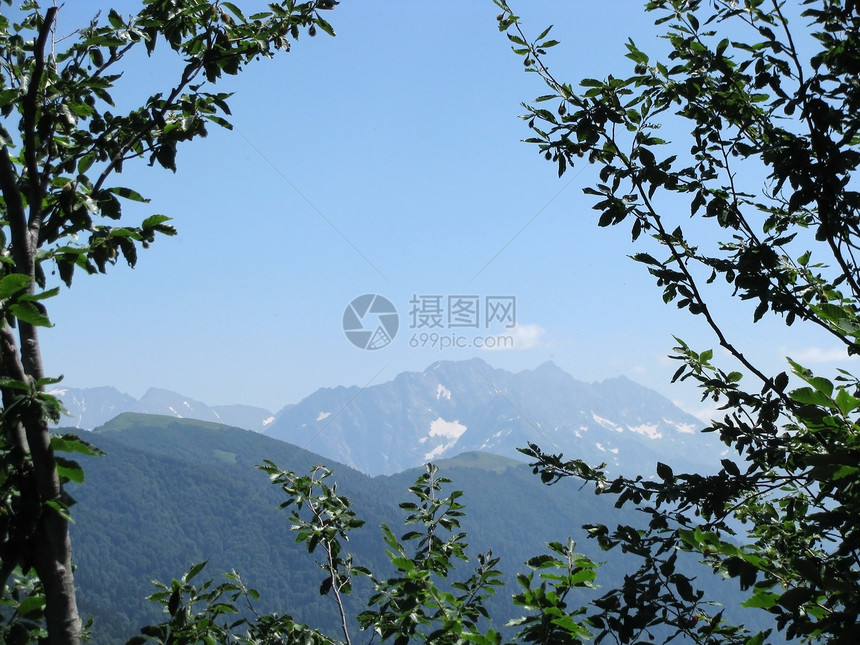 主要高加索山脊全景距离斜坡背景风景解脱文件山丘植物群山峰图片