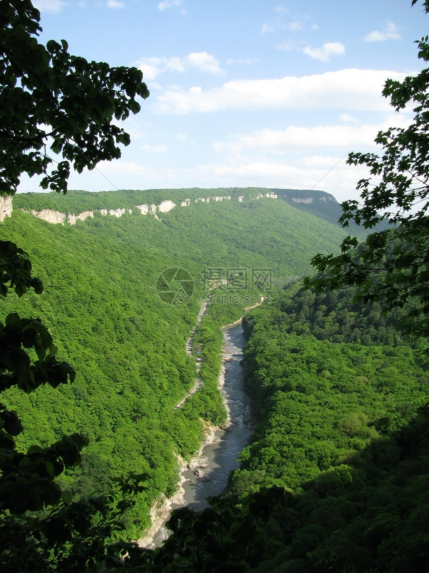 a 峡谷旅行岩石河流路线山丘斜坡全景风景登山天空图片