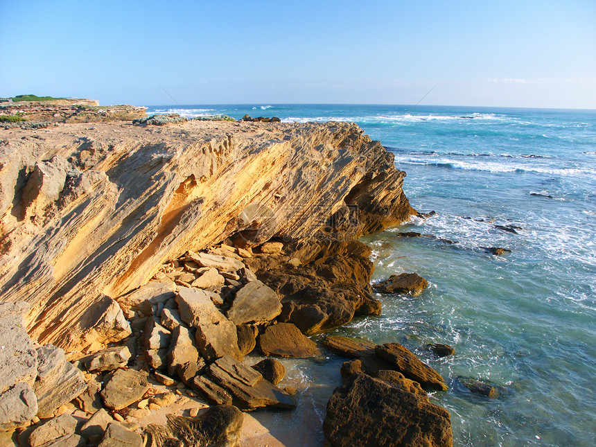 澳大利亚维多利亚州落基海岸地区潮汐海岸线栖息地盎司岩石悬崖支撑图片