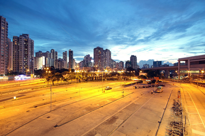 香港夜间现场蓝色车道辉光速度射线交通场景经济商业立交桥图片