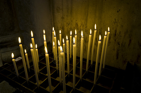蜡烛宗教祷告火焰烛光教会精神背景图片