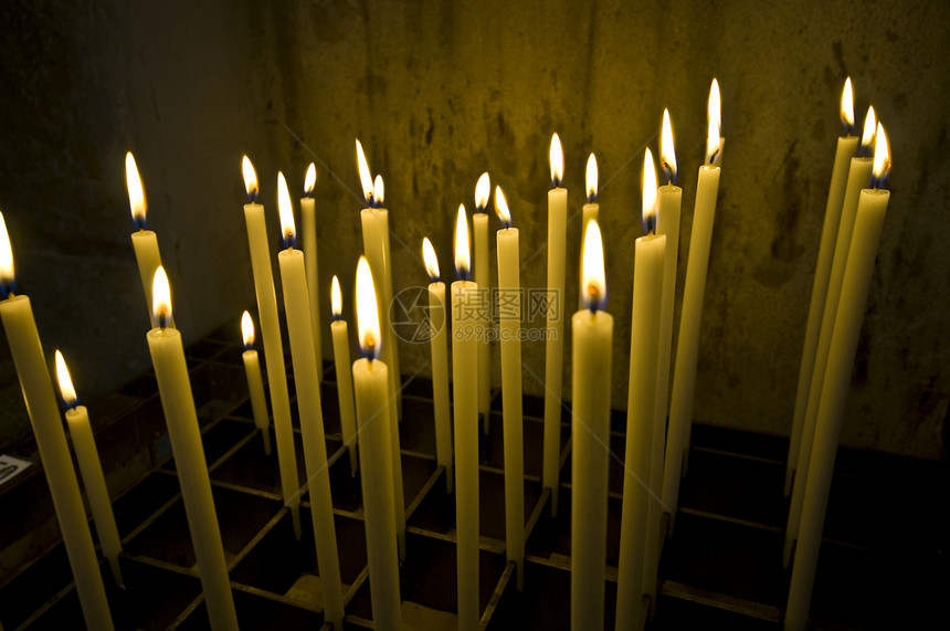 蜡烛火焰教会宗教烛光精神祷告图片