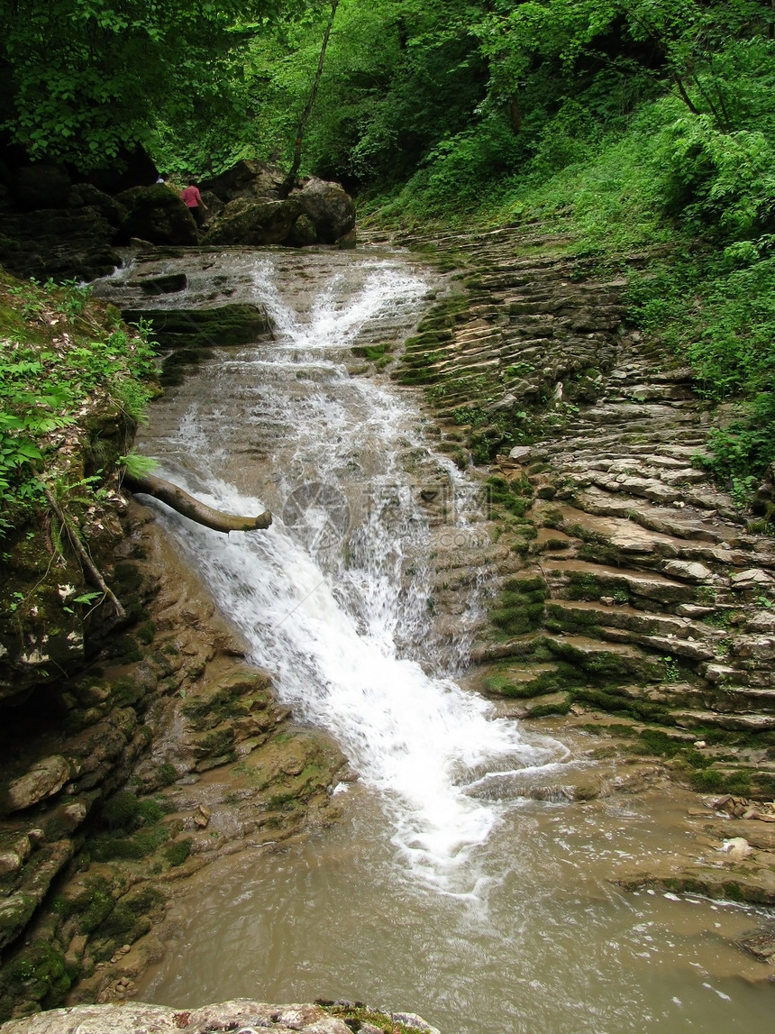 瀑布青菜对象自然保护区岩石水分河流解脱晴天树木背景图片