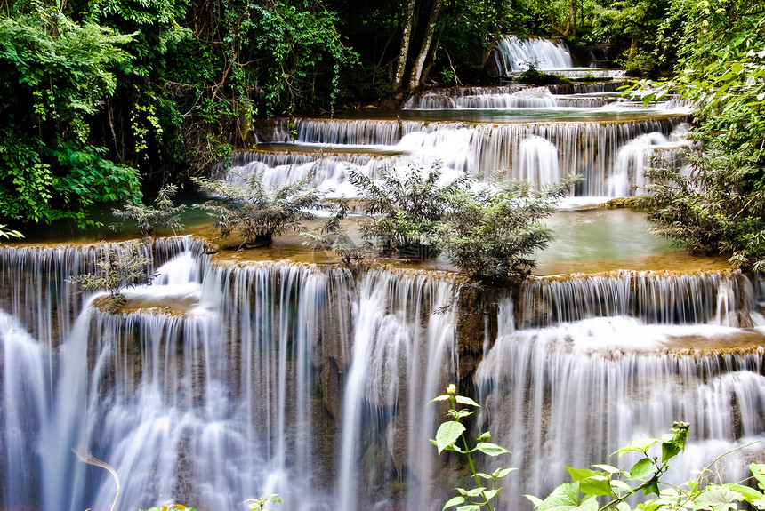 泰国的瀑布植物假期情调墙纸旅游生长公园溪流异国照片图片