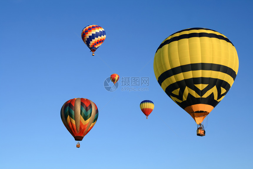热气球节冒险天空活动人心快乐蓝天竞赛自由享受节日图片