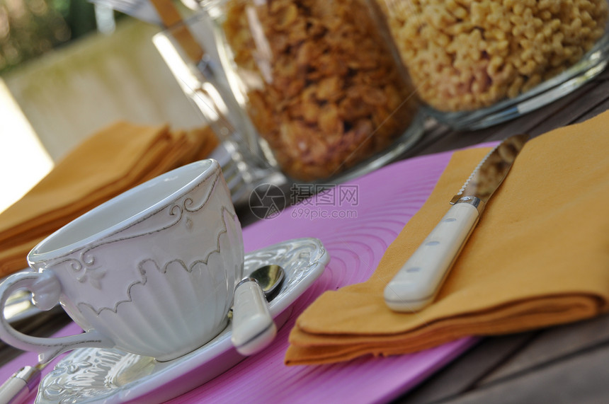 早餐谷物传统沙漠桌子午餐盘子烹饪图片