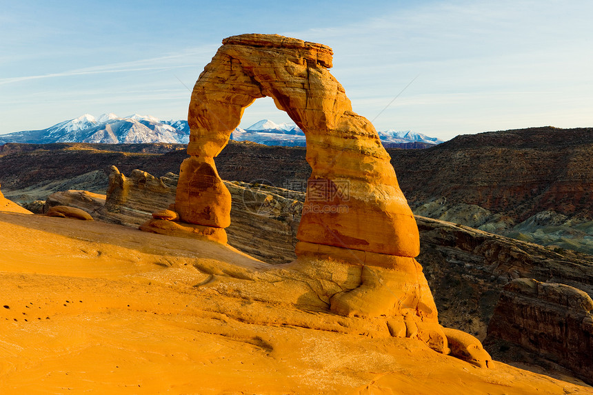 美国犹他州犹他州 Arches国家公园旅行外观侵蚀自然保护区地质风景地质学构造岩石山脉图片