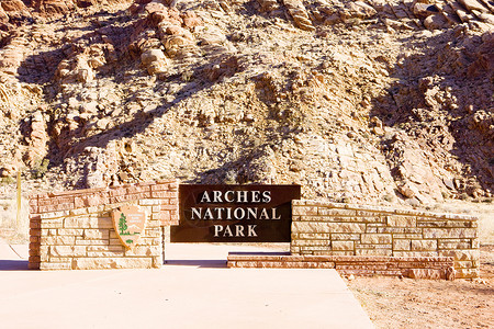 入口 Arches NP 犹他州 美国自然保护区世界外观旅行拱门位置np背景图片