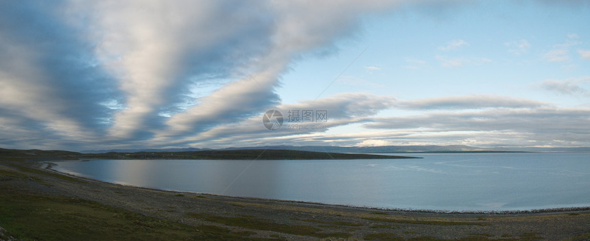 Finnmark的野外奇景 看Kafiord的成本图片