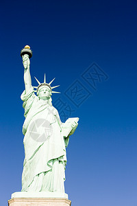自由国家纪念碑国际女神像 美国纽约位置纪念碑地标世界旅行自由雕像外观雕塑背景图片