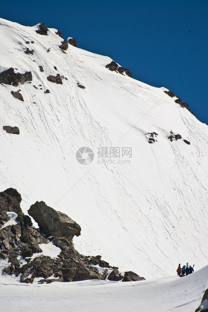 高加索夏季的冰川国家滑雪岩石自然土地环境天空地形荒野假期图片