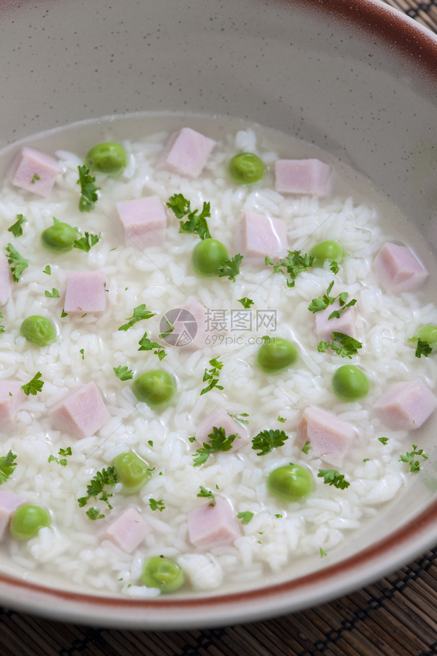 烟熏肉 豆子和大米熟菜熟食静物膳食营养内饰盘子美食香菜肉汤图片