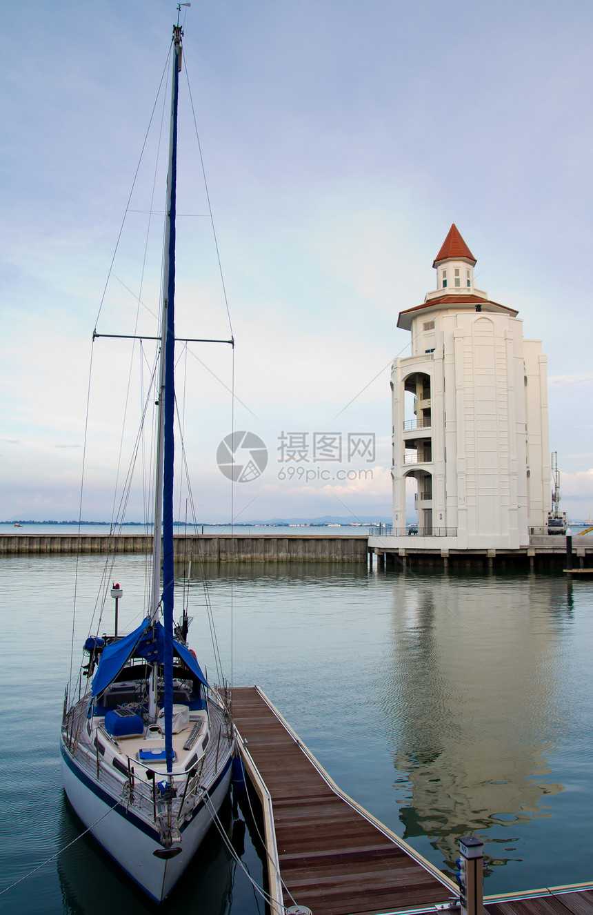 散装游艇海洋灯塔帆船房子旅行航海港口血管运输休息图片