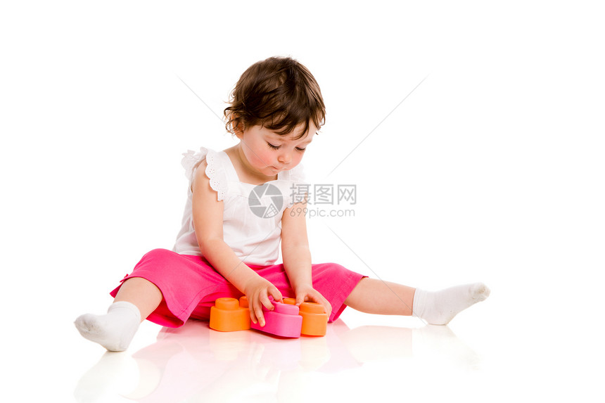 快乐的小女孩玩具好奇心幸福学习乐趣头发女孩女儿儿童婴儿图片