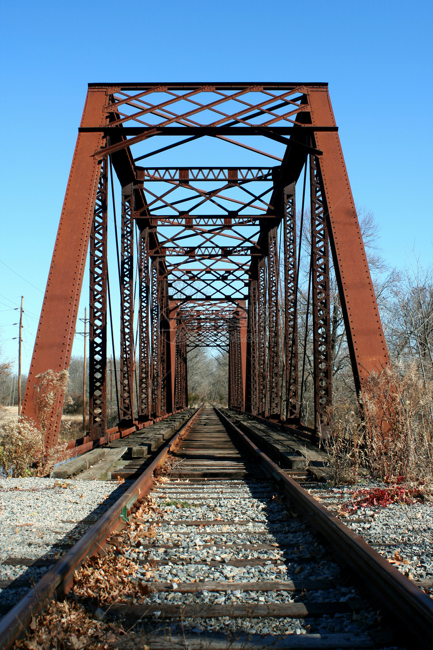 旧铁路桥旅行天空运输火车建筑学图片