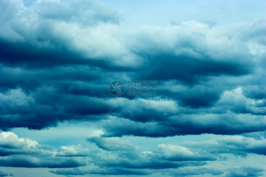 覆被天气灾难气象戏剧性风暴云景城市天空蓝色臭氧图片