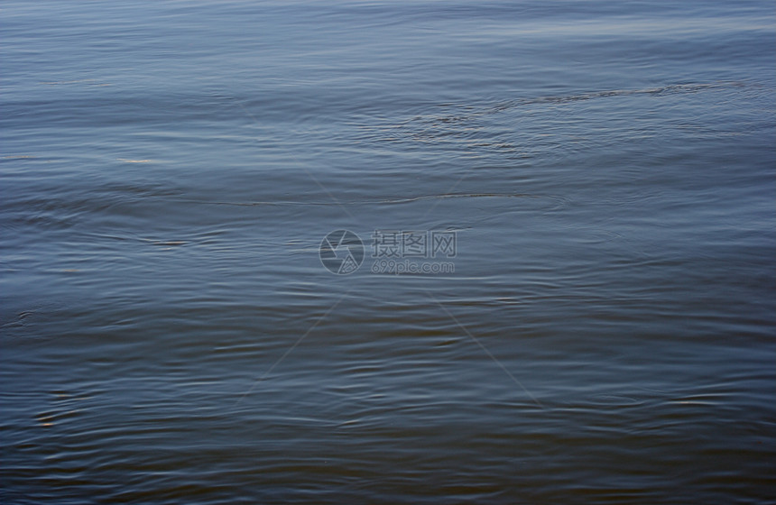 水太阳液体蓝色水池游泳流动波纹潜水海洋阳光图片