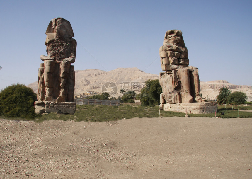 门蒙卢克索埃及巨集雕像法老贵族天空国王考古学蓝色晴天吸引力雕刻图片