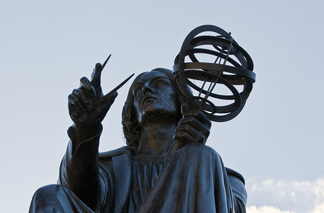 尼古拉斯哥白尼宇宙学家雕像纪念馆纪念碑天文学家天文学历史性背景图片
