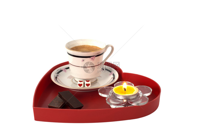 红心托盘上配巧克力的浪漫早饭庆典早餐服务杯子恋情食物饮料诱惑玻璃蜡烛图片