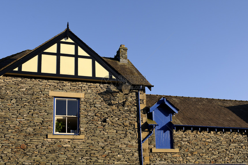 弹不断蓝色石头建筑学小屋建筑窗户村庄图片