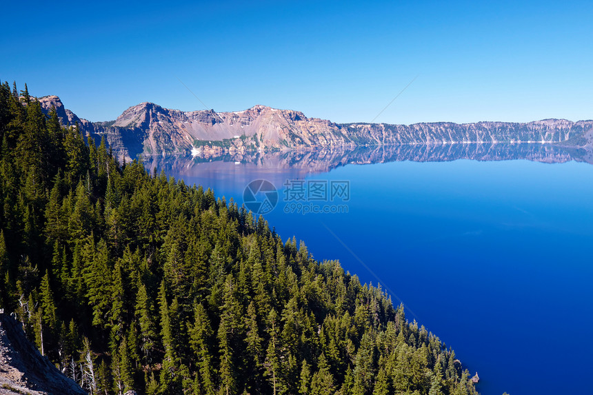 克拉鼠湖山脉火山陨石反射生态火山口旅行风景树木公园图片