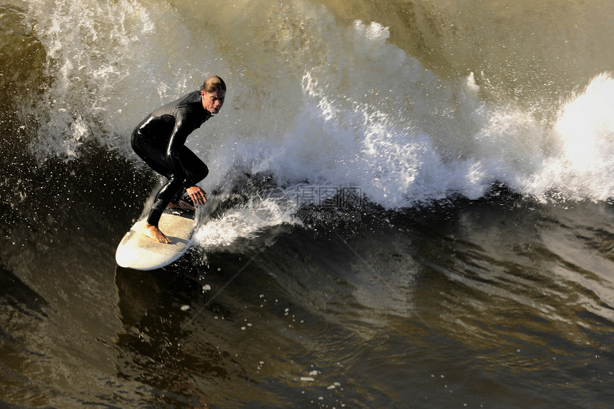 冲浪海浪冲浪者运动行动男性乐趣风险木板运动员碰撞图片