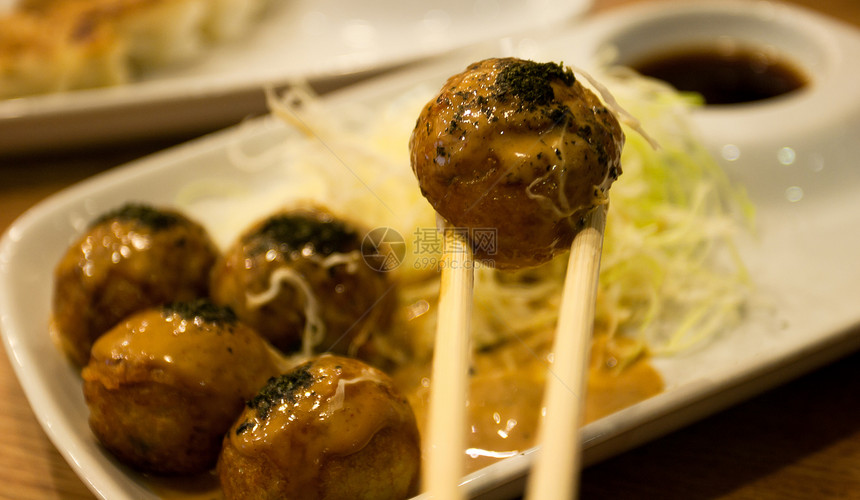 TAKOYAKI 烤章鱼球图片