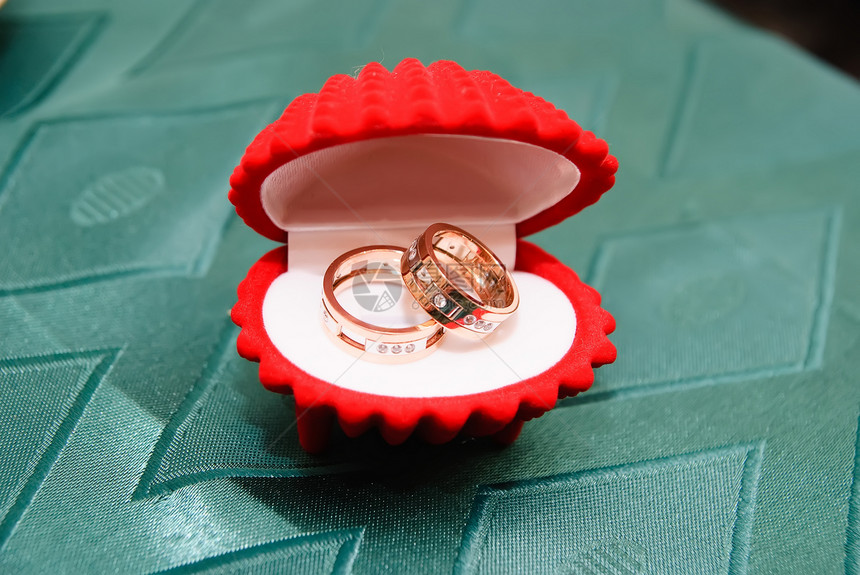 结婚戒指珠宝婚礼金子新人钻石宝石已婚仪式庆典图片