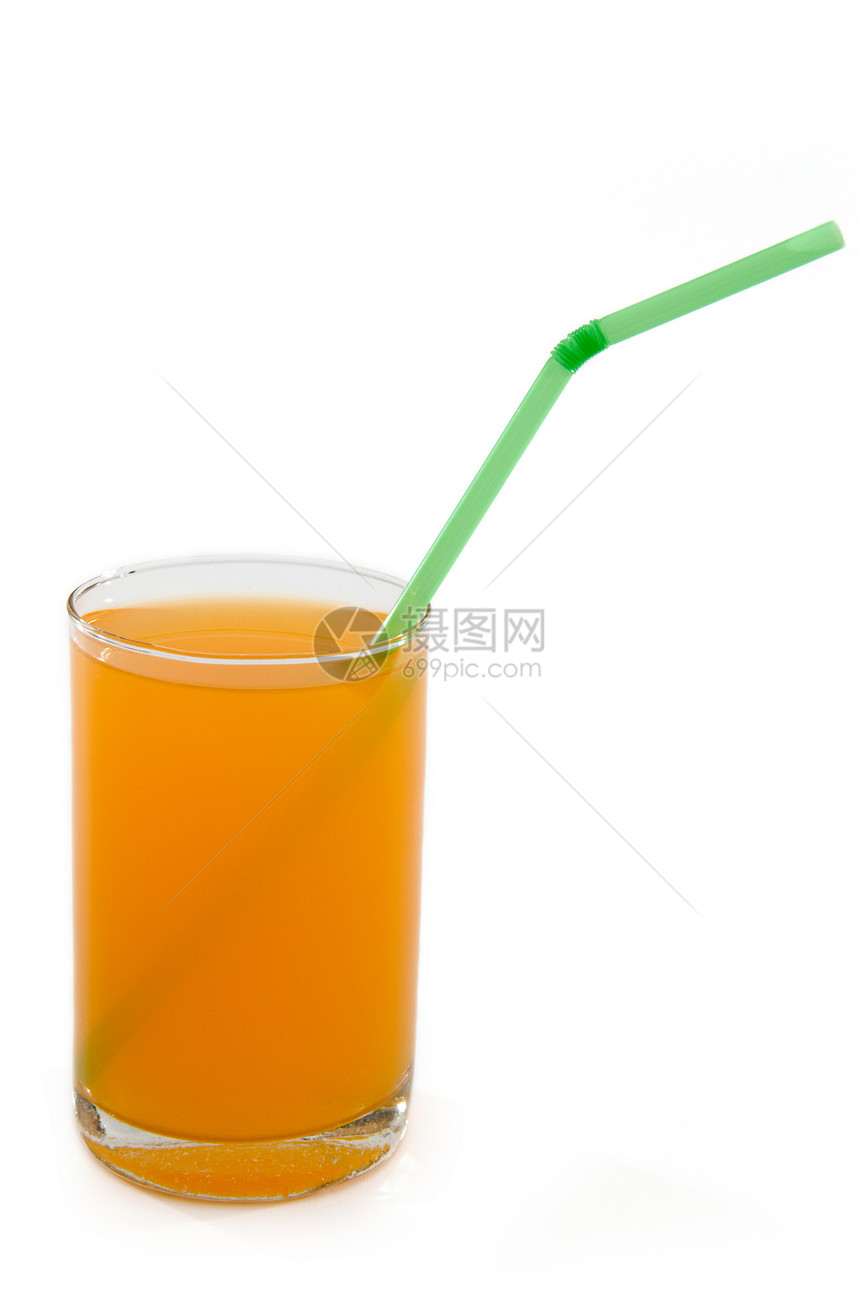与果汁隔绝的玻璃杯图像 在白色背角上壁球蔬菜橙子美食药品甜点农业食物节食茶点图片