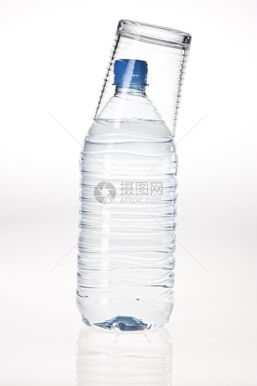 瓶装水瓶子食物塑料图片