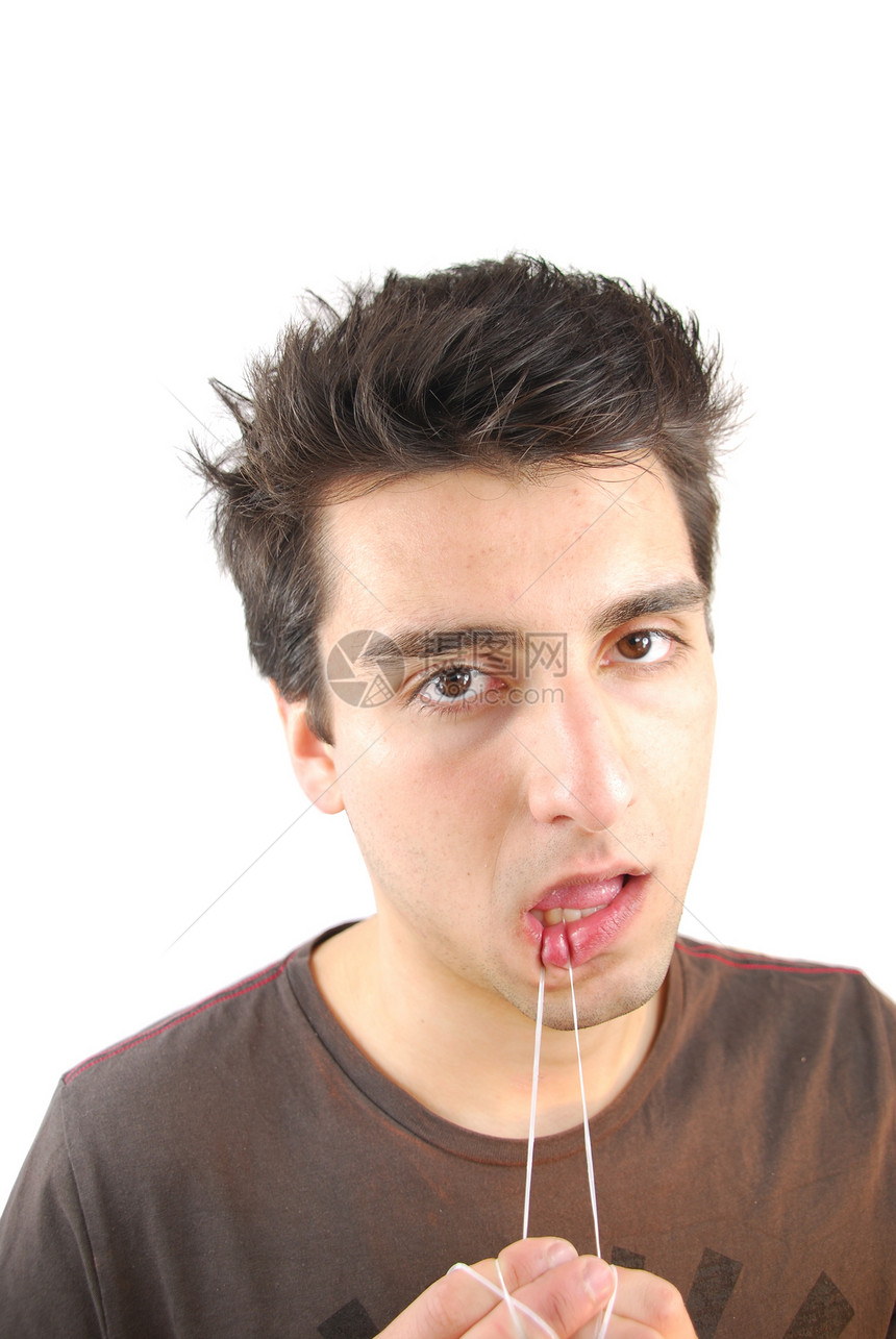 男人用牙线磨牙(不想表情)图片
