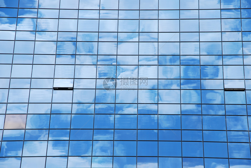 玻璃板模式反光的球状天空商业生长摩天大楼办公室建筑学蓝色成功高楼反射图片